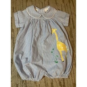 The Bailey Boys Blue White Seersucker Giraffe Applique Bubble Romper  12M